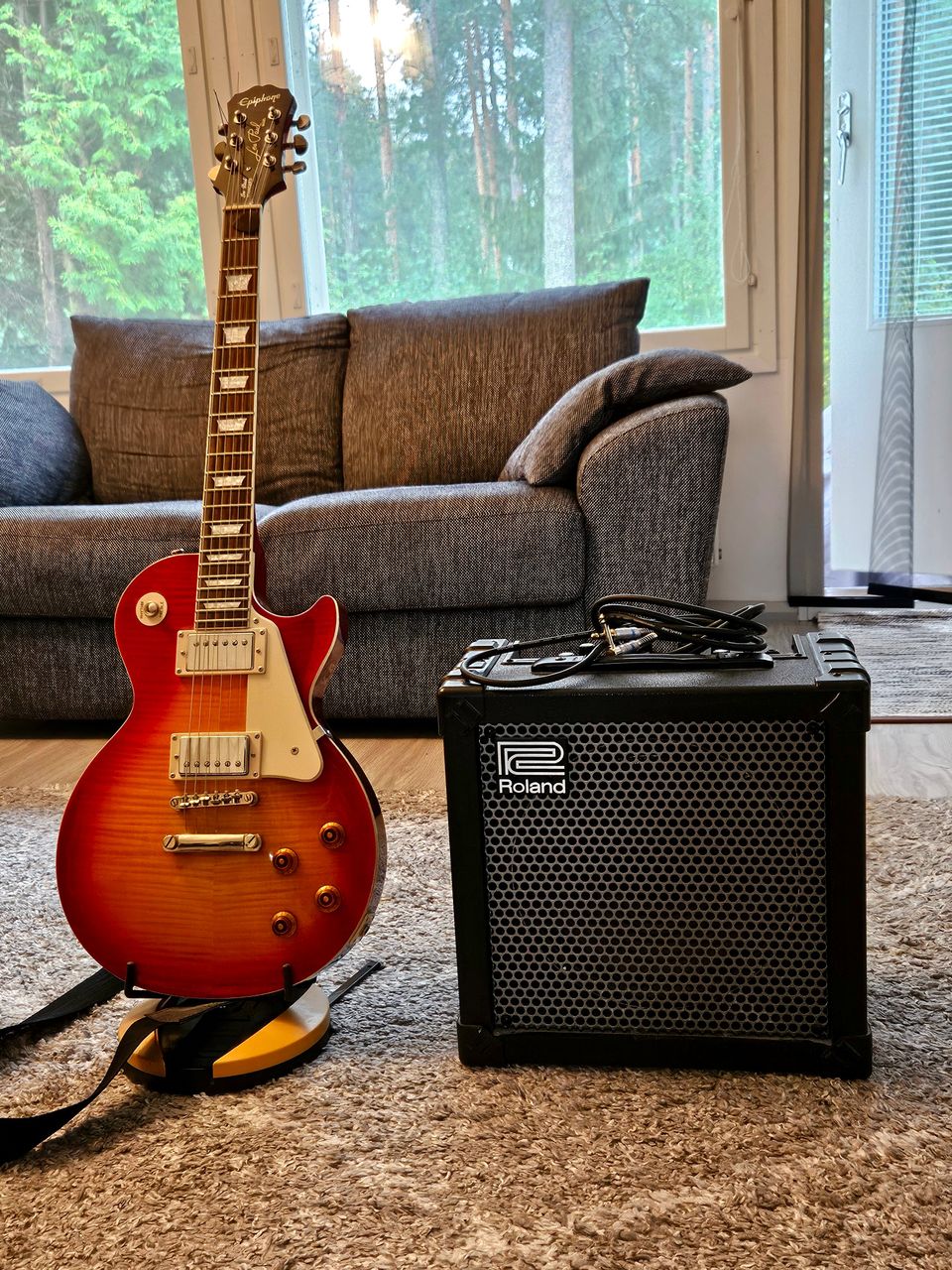 Kitarasetti Epiphone Les Paul + Roland Cube 30x