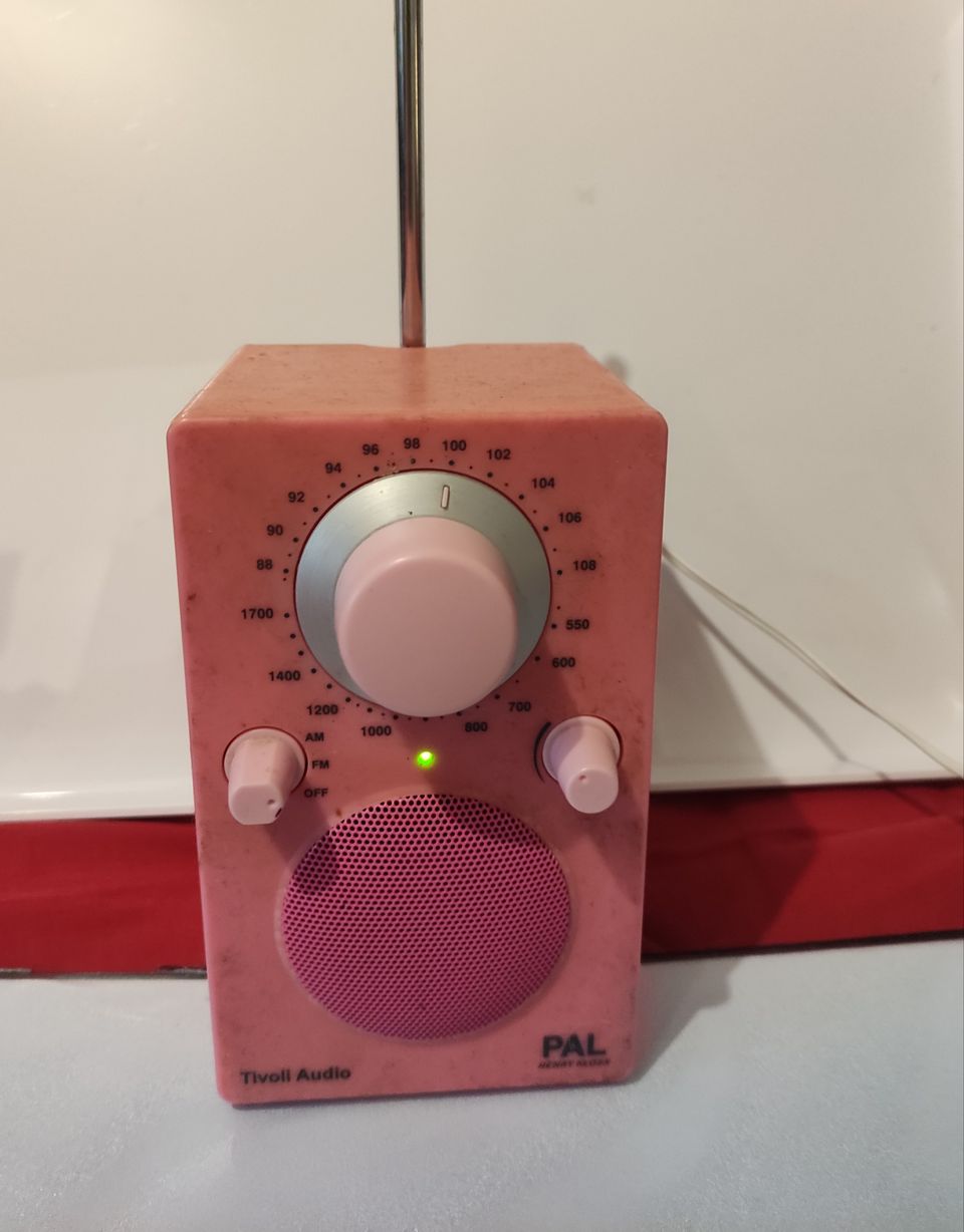 Tivoli audio Pal radio