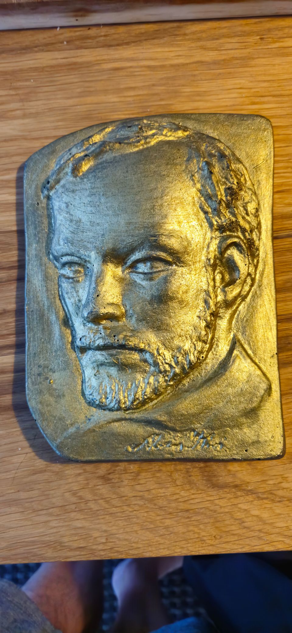 Aleksis Kivi relief