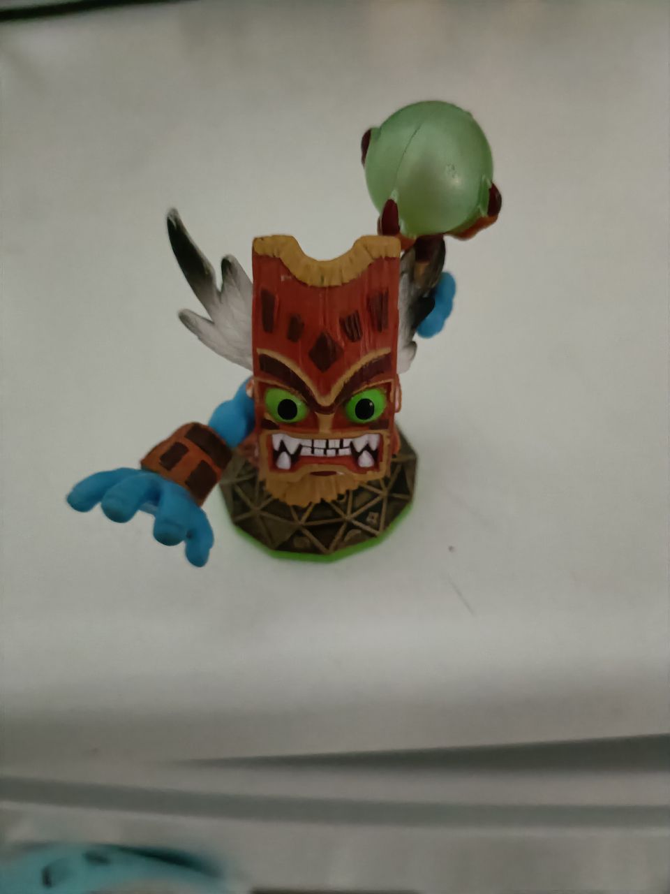 Rikkinäinen Double Trouble Skylanders figuuri