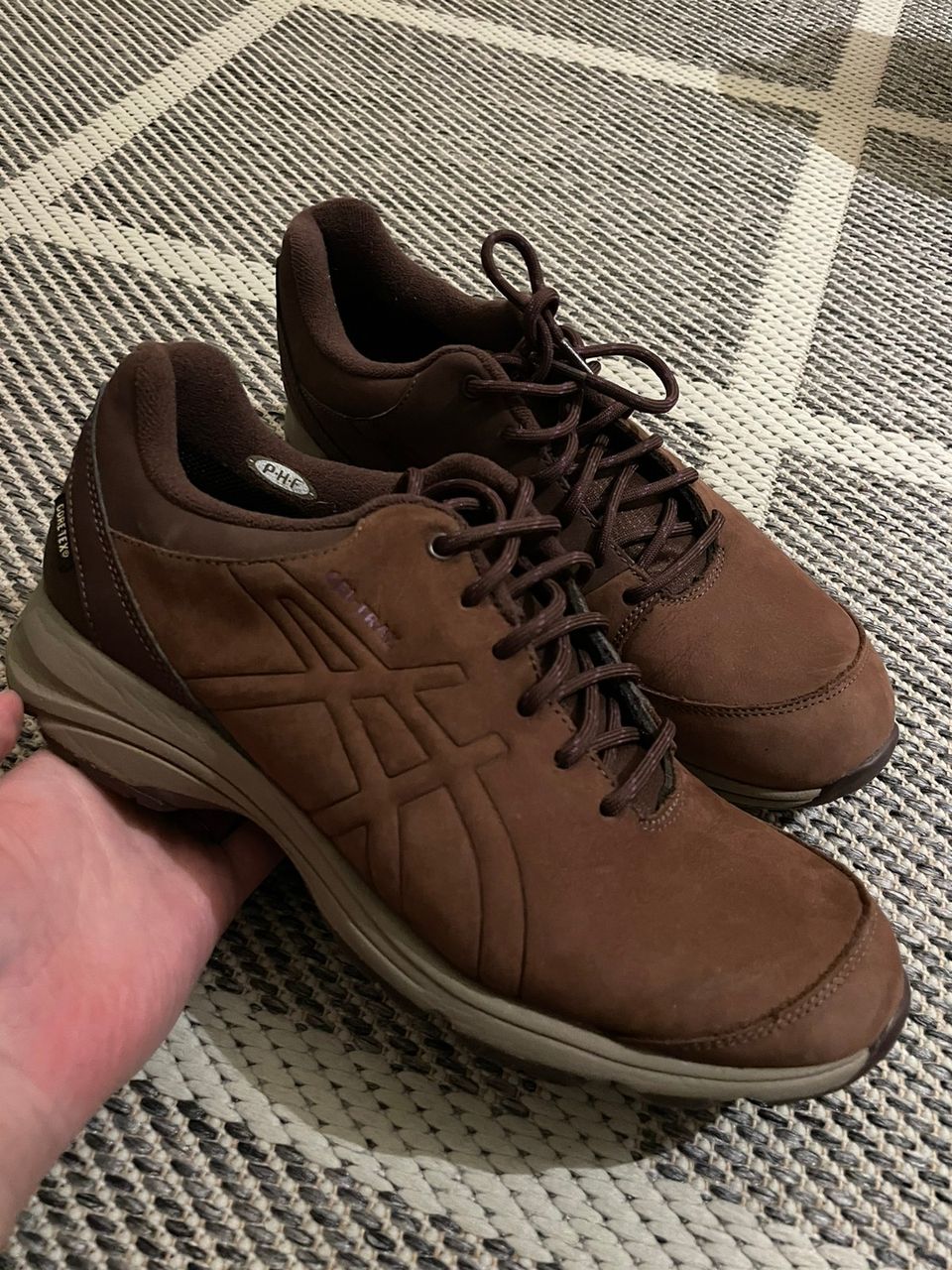 Asics gore-tex lenkkarit