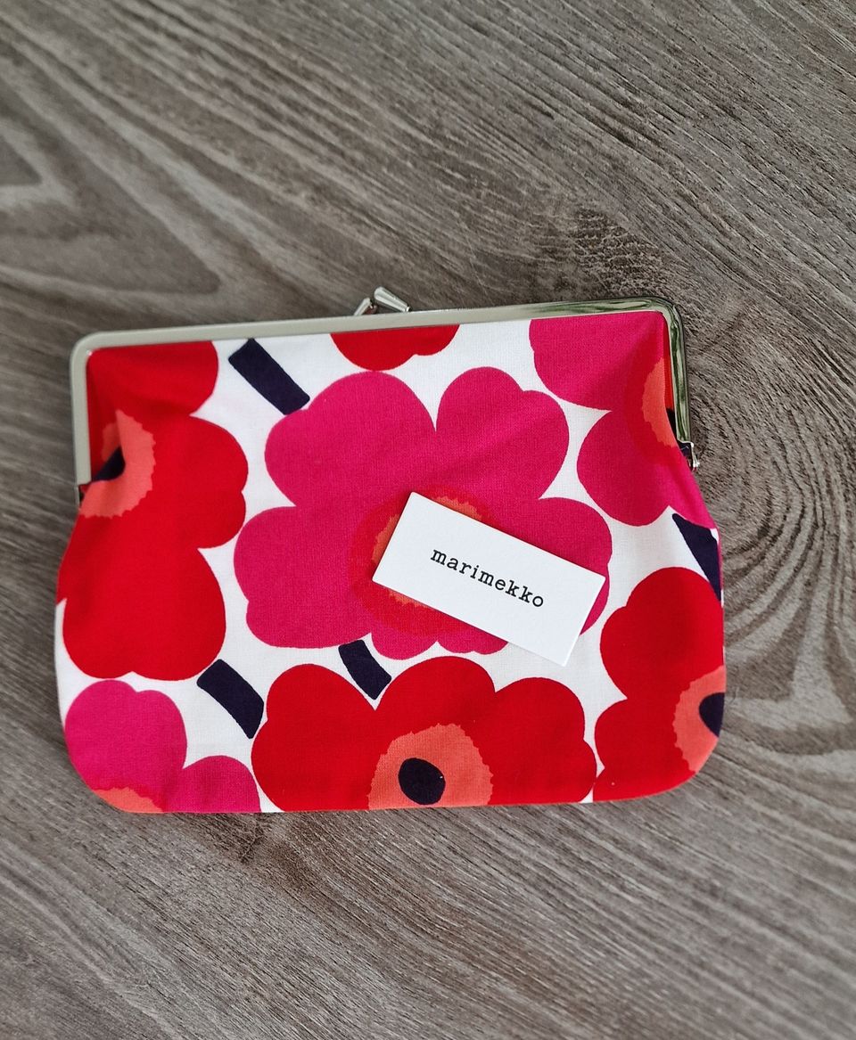 Marimekko Puolikas Kukkaro Mini Unikko