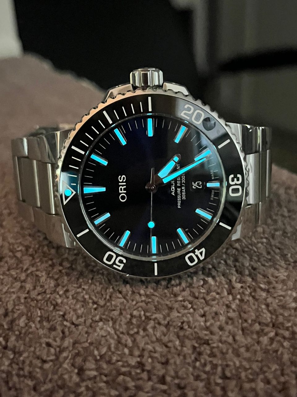 Oris Aquis Date 43.5mm