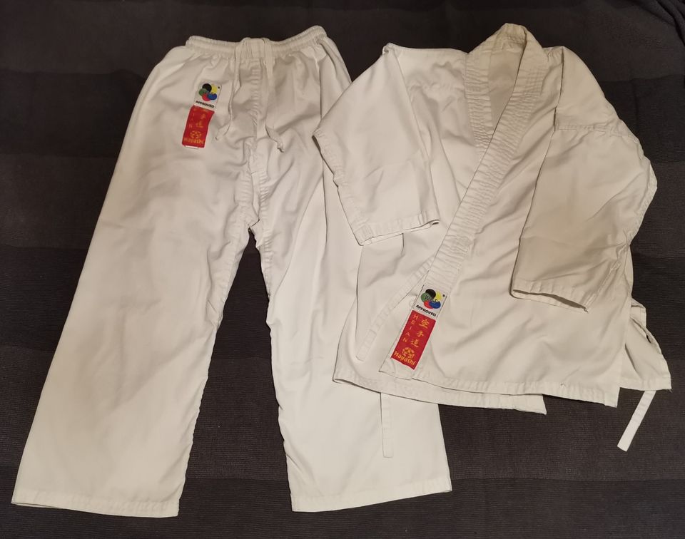 Karatepuku Heian (Hayashi Gi) 140 cm, WKF approved