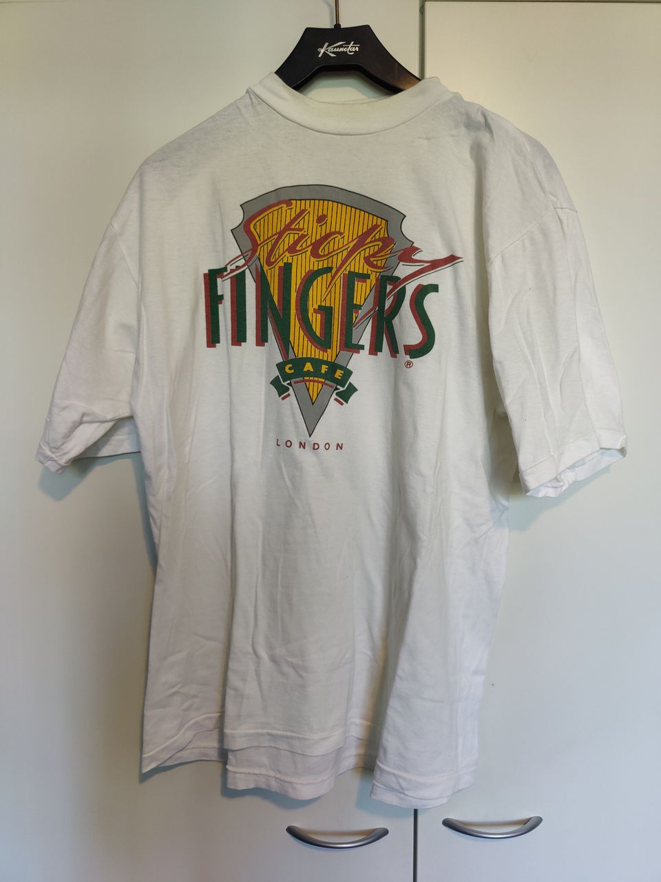 Aito Sticky Fingers London t-paita L