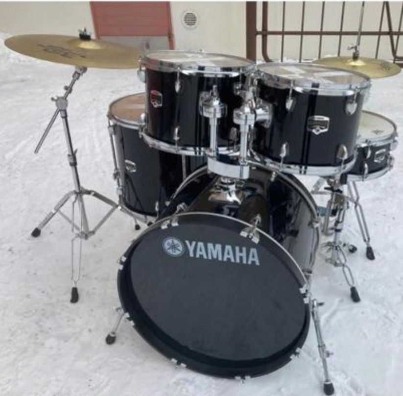 Myydään Yamaha Gigmaker rummut