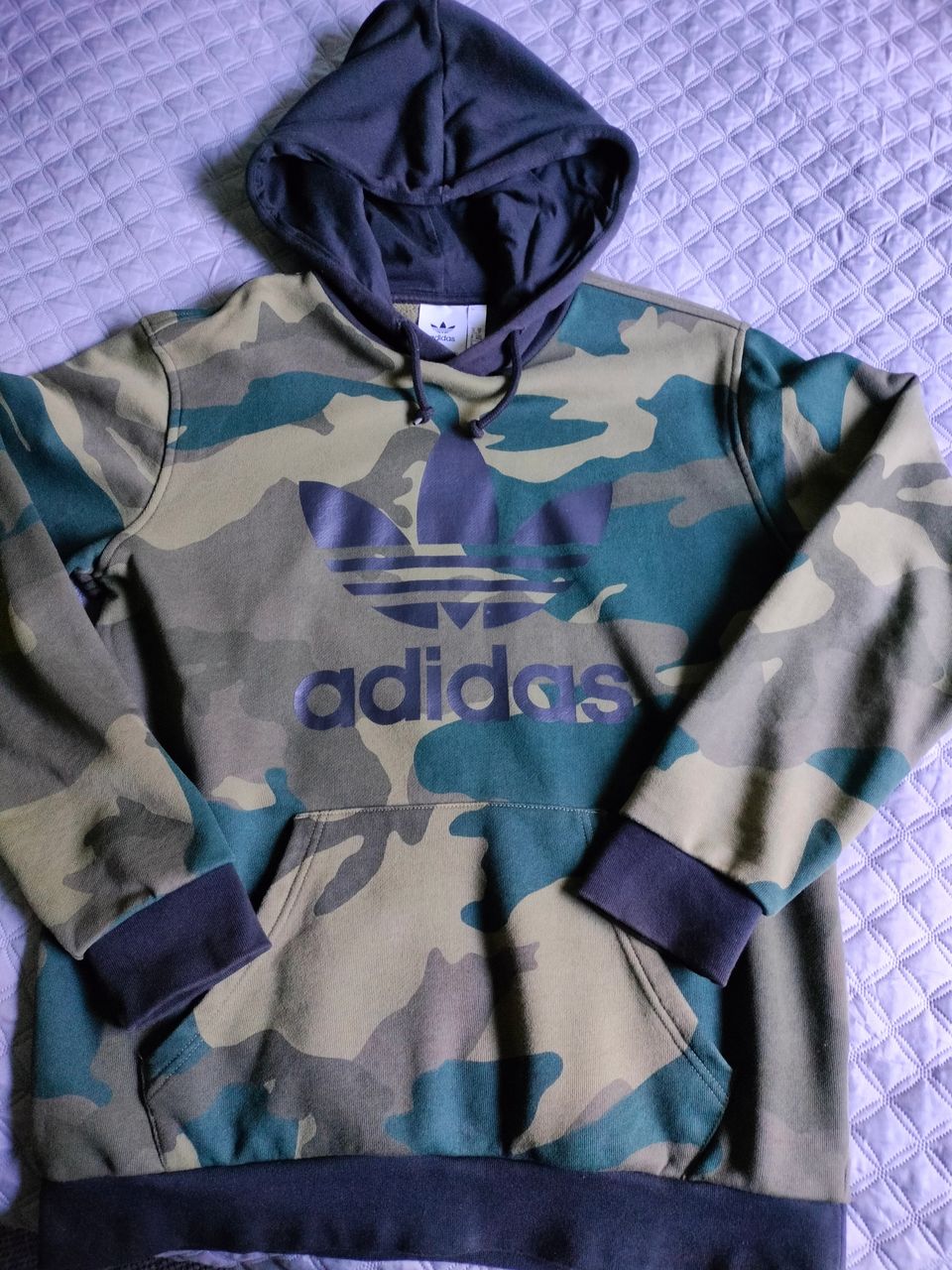 Adidas camo huppari