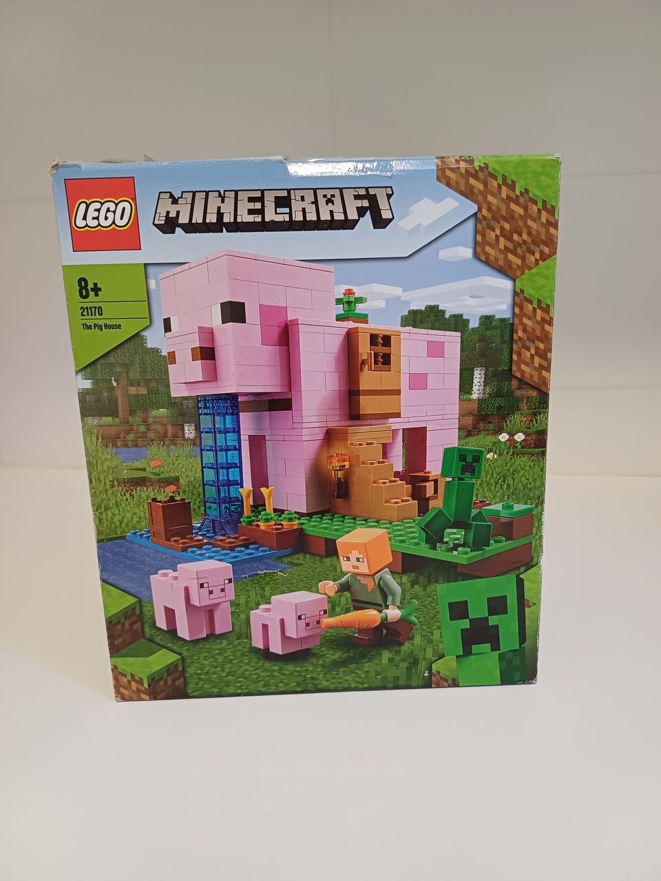 Lego Minecraft Sikatalo #21170 *ei koottu*