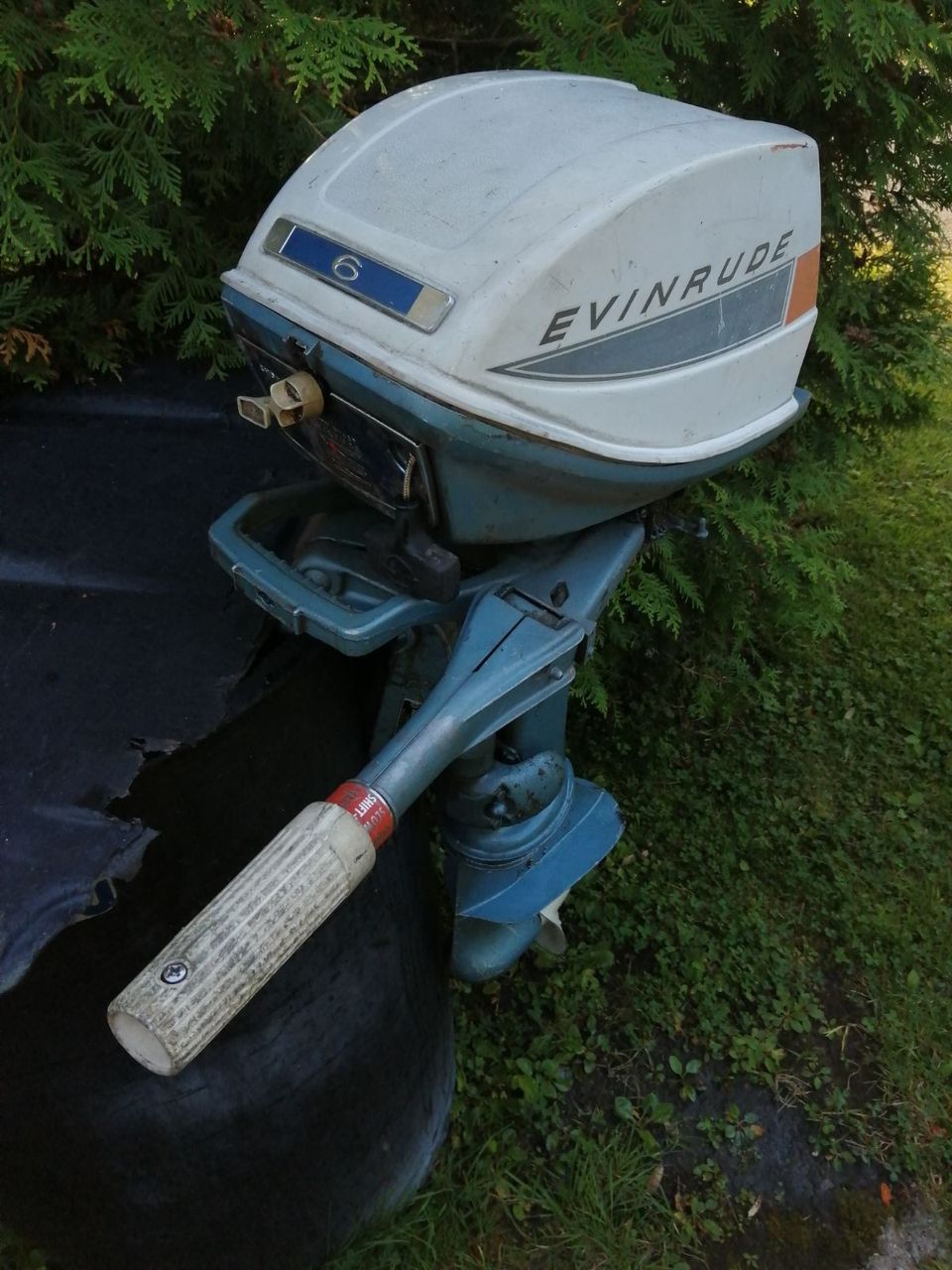 Evinrude perämoottori 6 hv irtotankilla