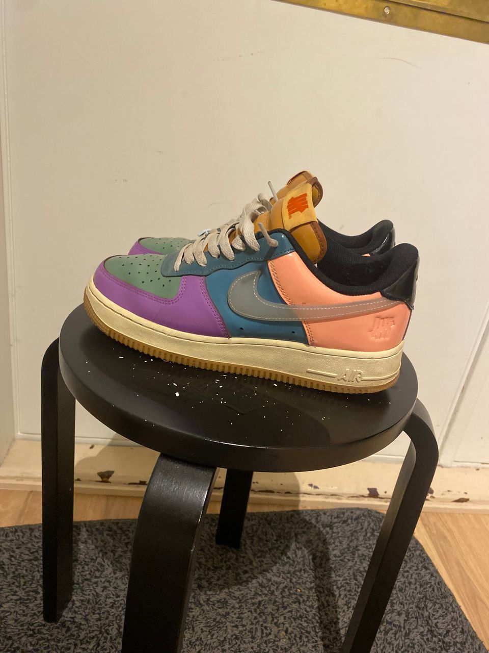 Air Force 1 x UNDEFEATED collab kengät