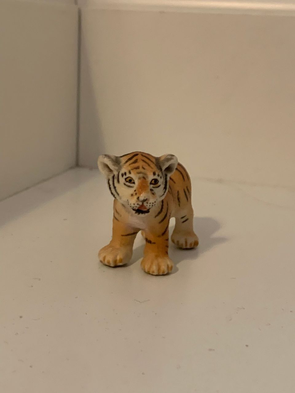 Schleich tiikerinpentu