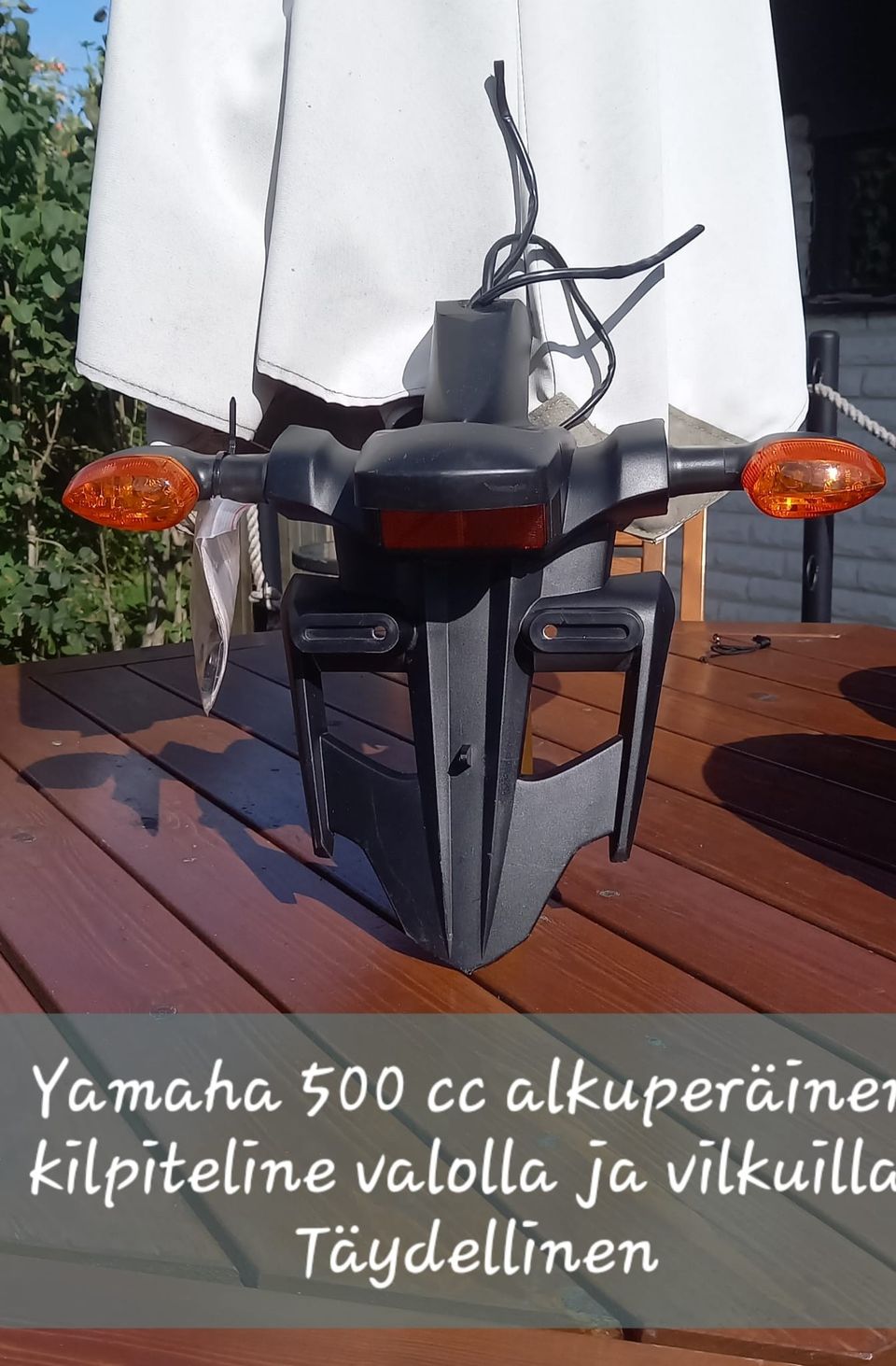 Yamaha 500 cc kilpiteline valoilla