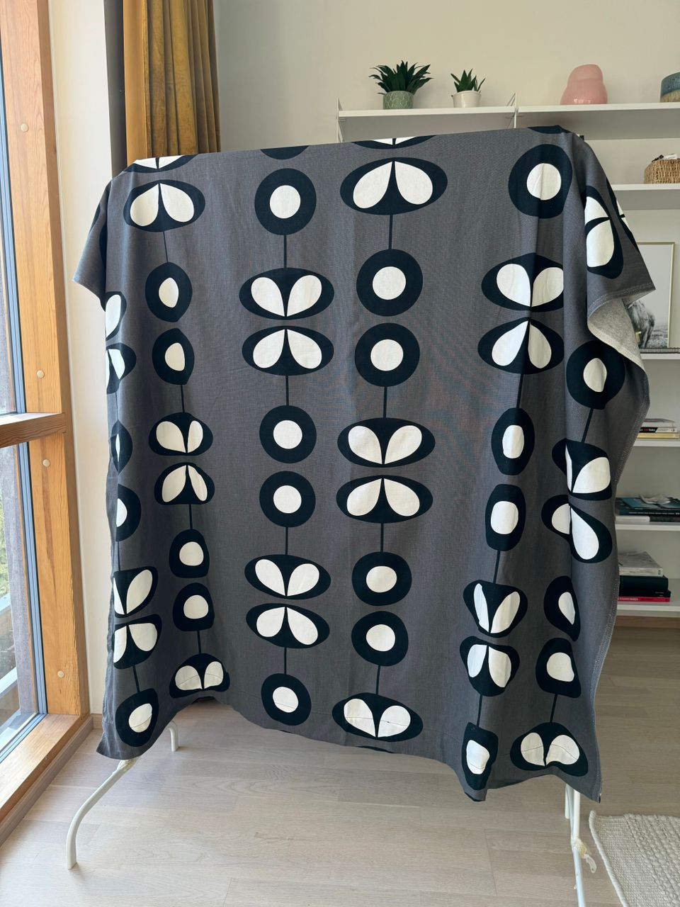 Marimekko-tyyppinen verho 250x150