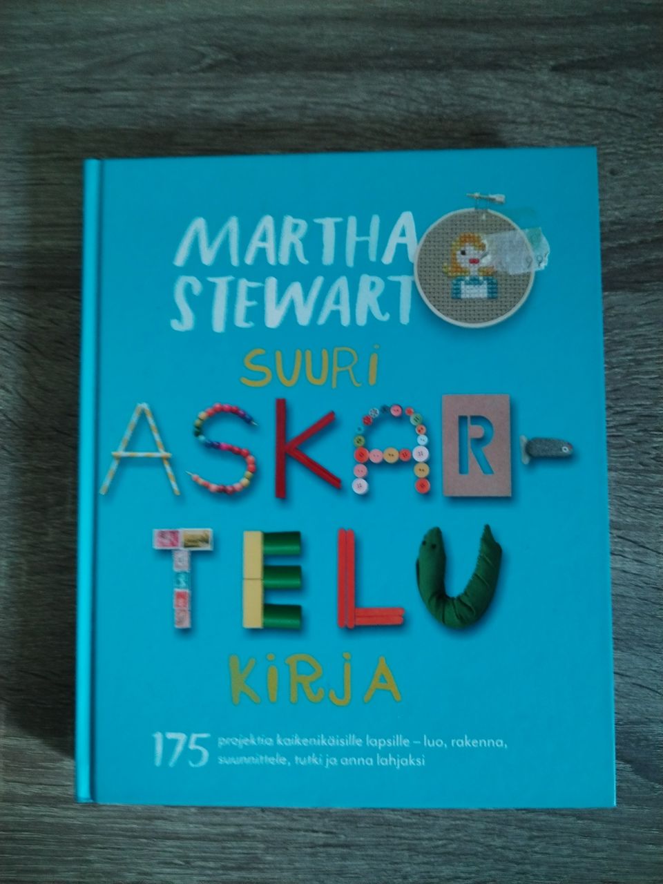 Martha Stewartin Suuri askartelukirja!