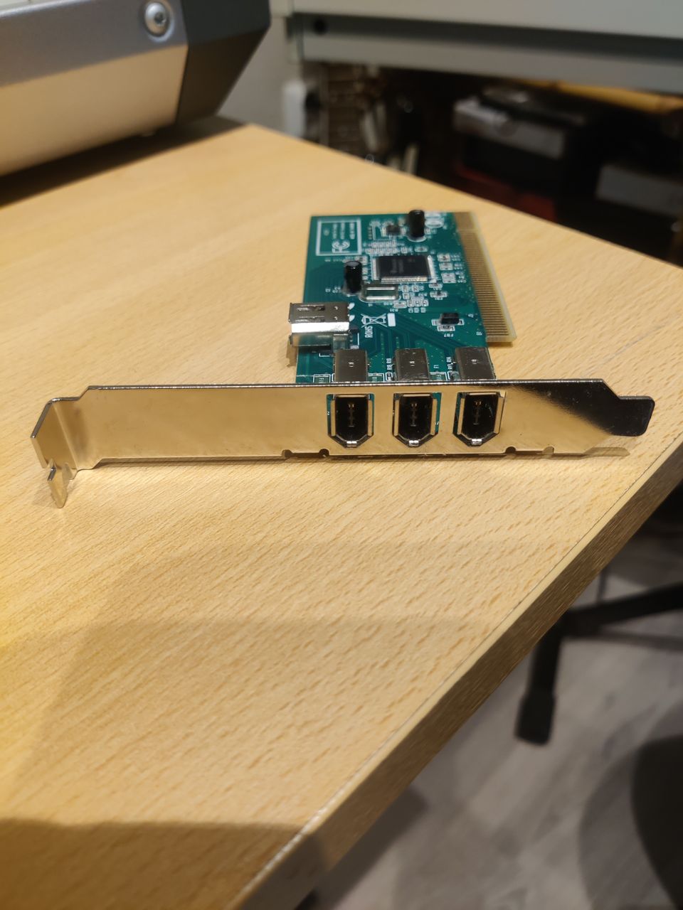 Firewire PCI kortti