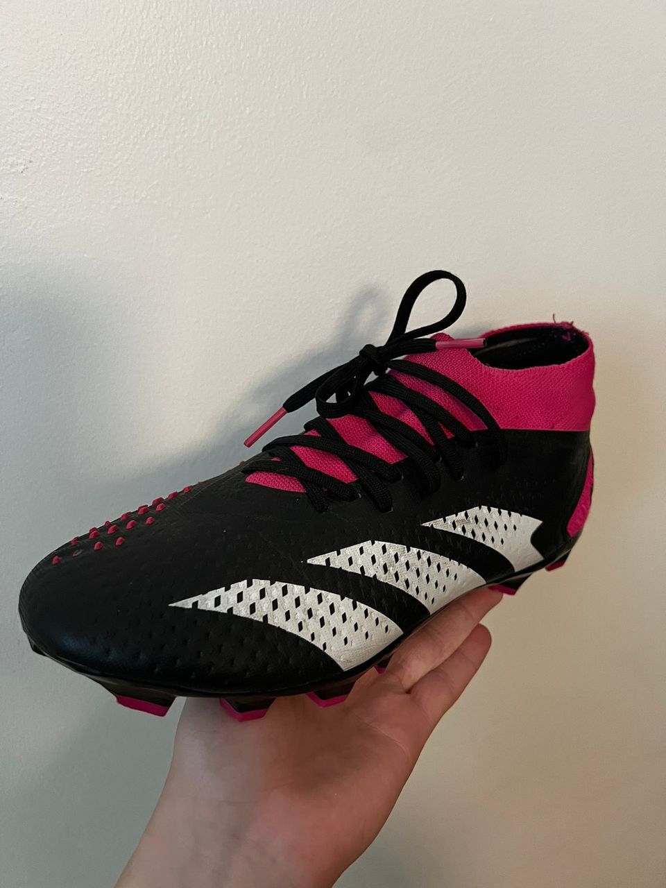 Adidas Predator nappikset