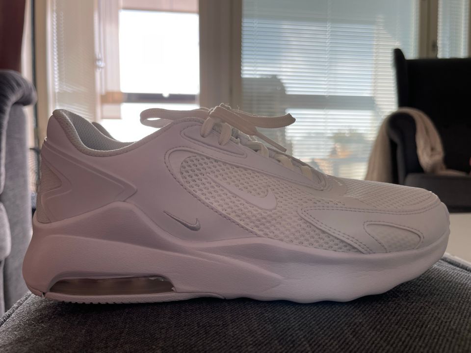 Nike Air Max Bolt White, kerran käytetty, uutta vastaava