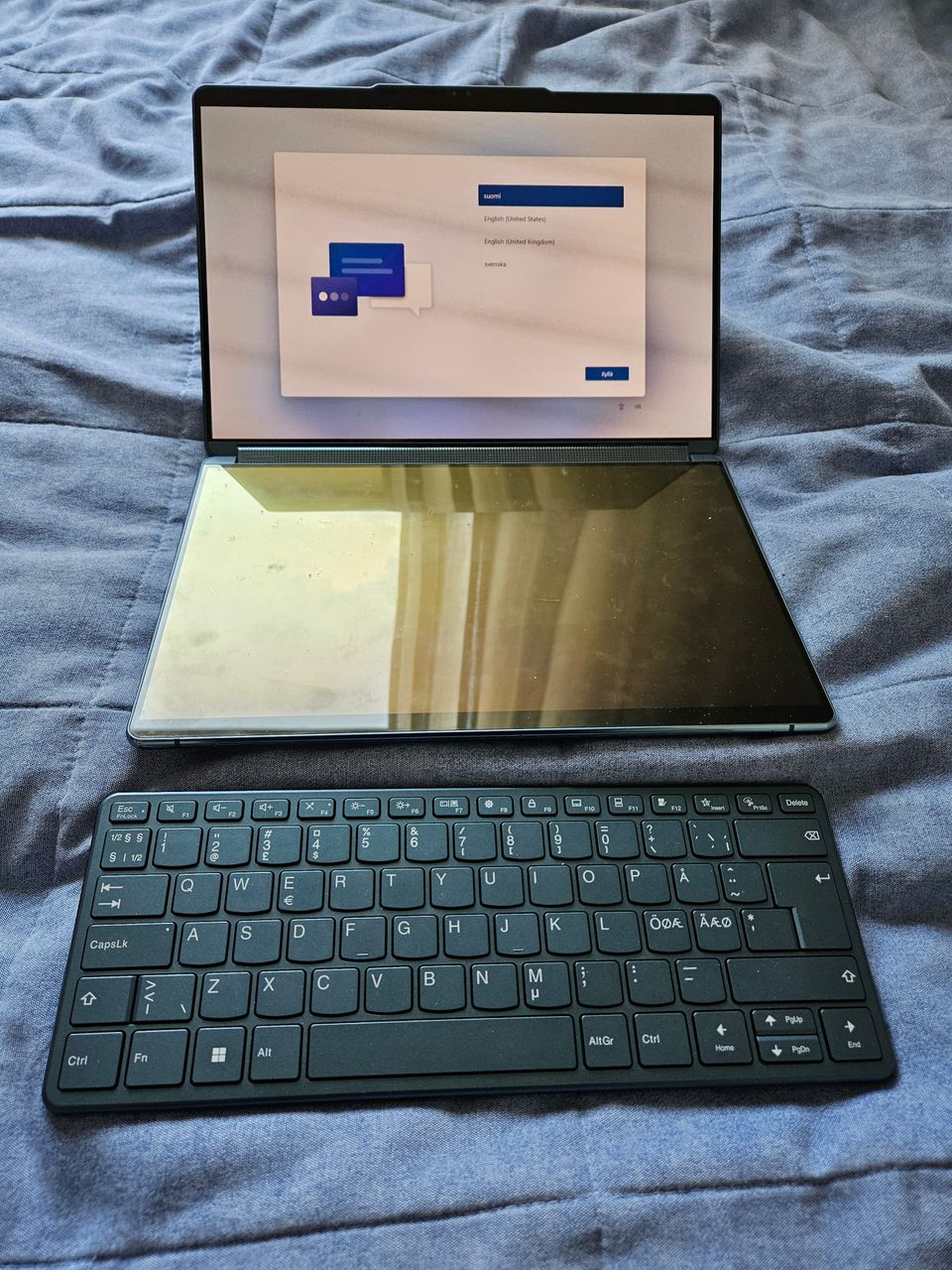 Lenovo Yoga Book 9