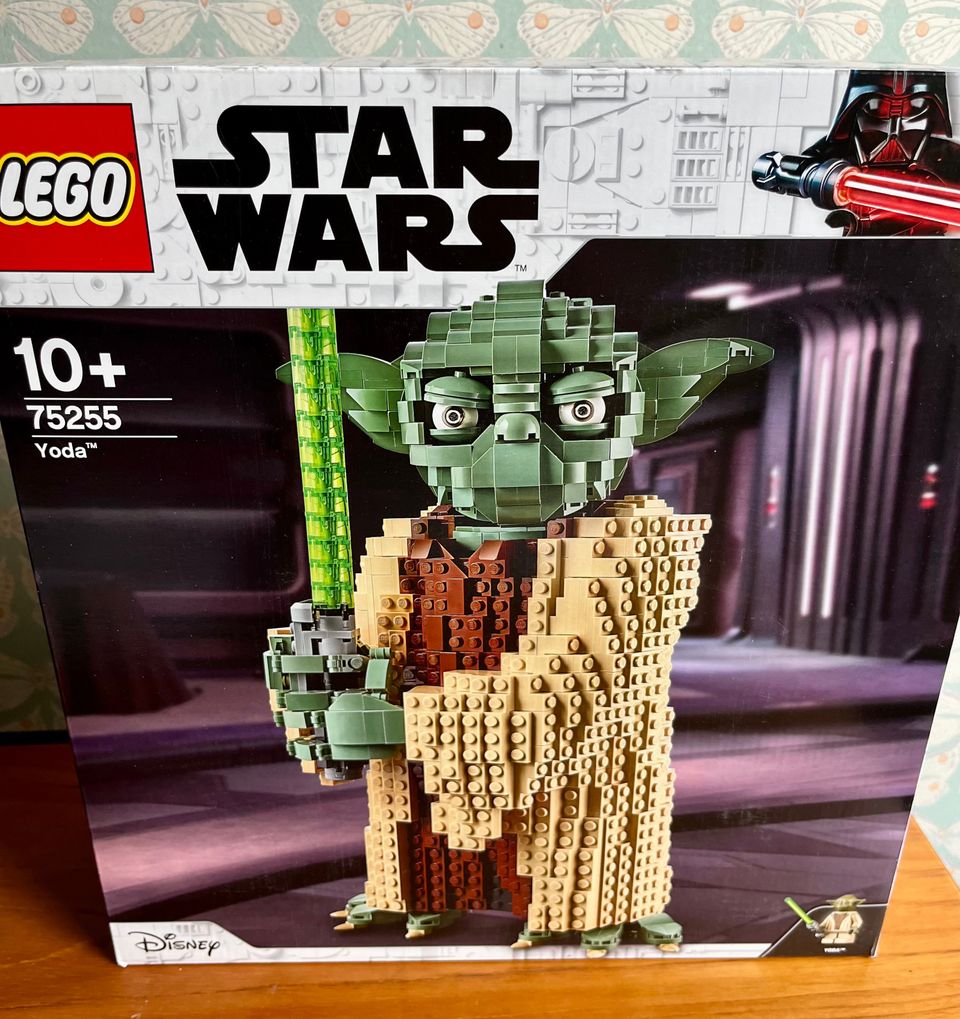 Lego Yoda, avaamaton paketti (ei enää myynnissä)