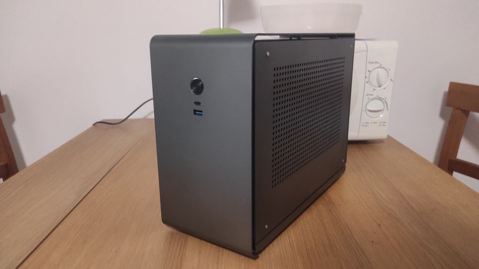 Kompakti mini ITX pelikone