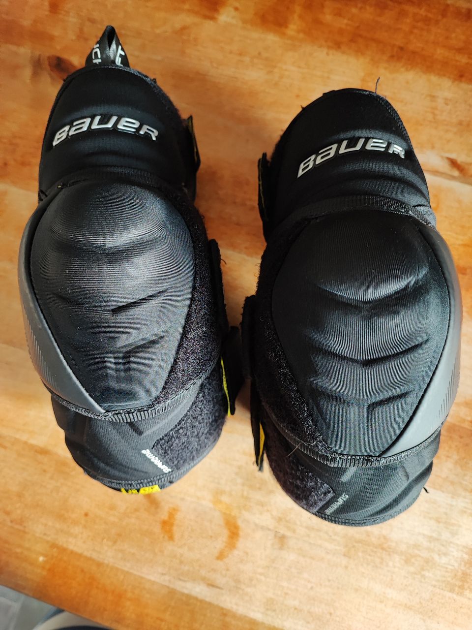 Bauer supreme 3S Pro -kyynärsuojat