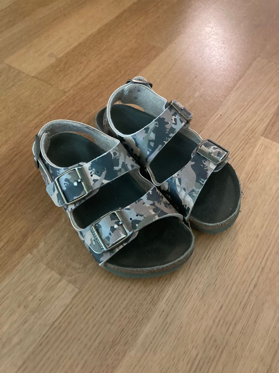 Birkenstock sandaalit 28