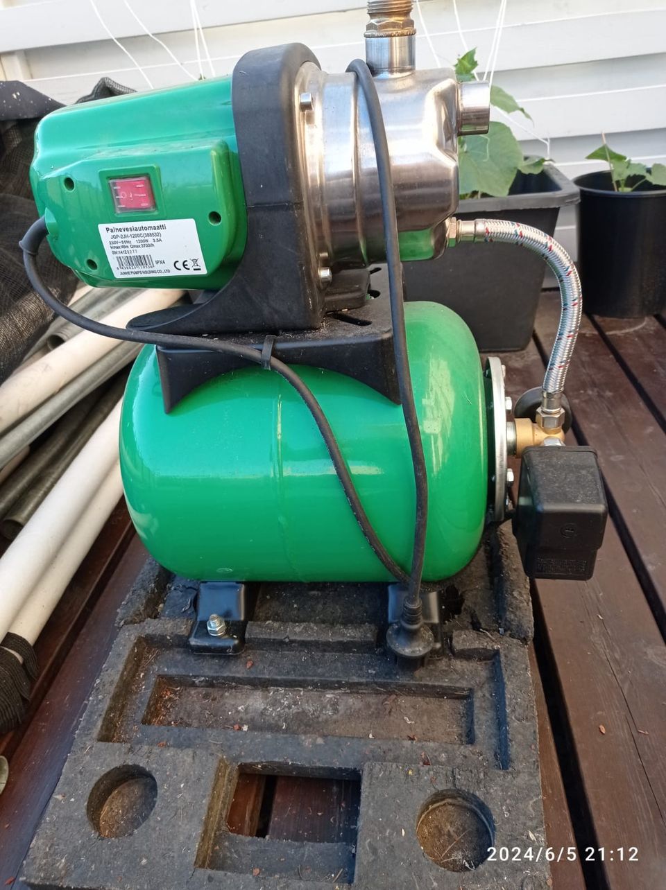 Painevesiautomaatti 1200 W