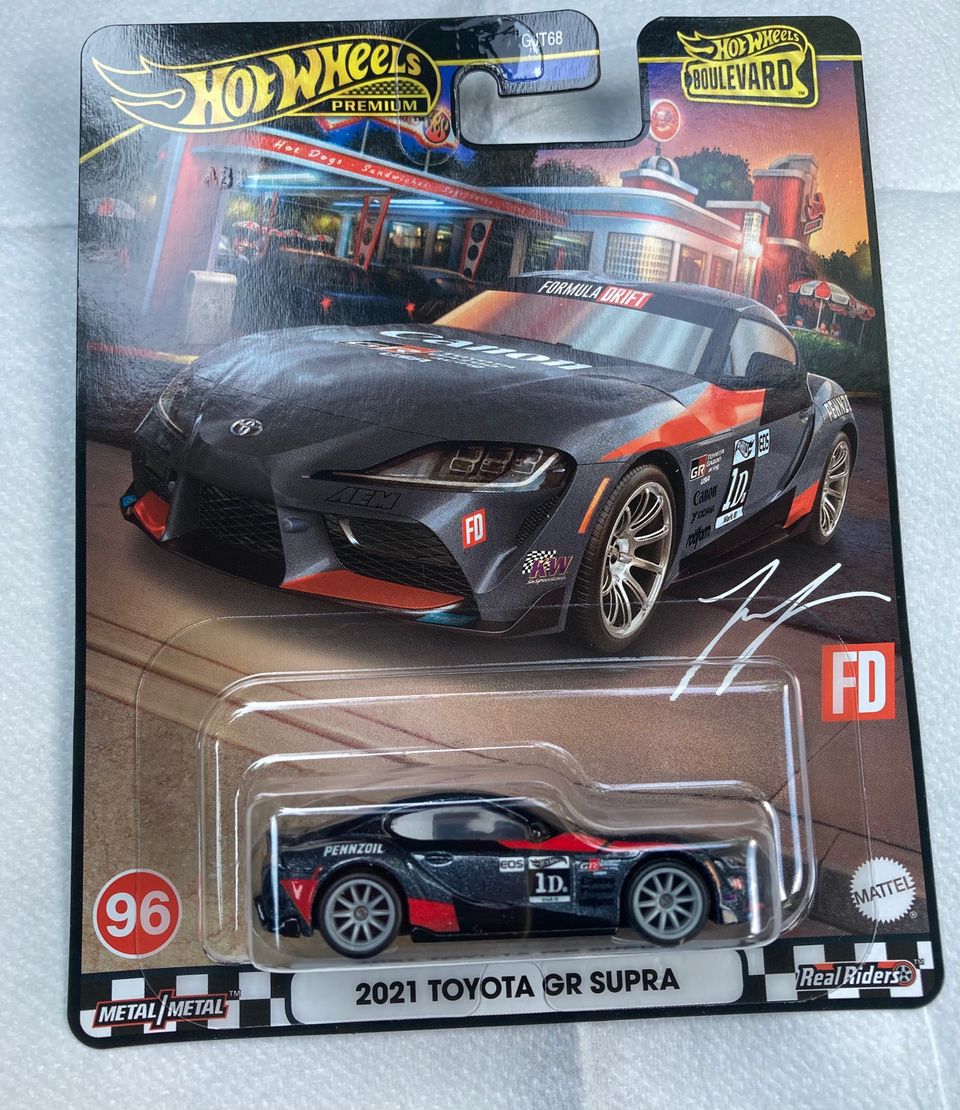 Hotwheels premium Boulevard 2021 Toyota GR Supra