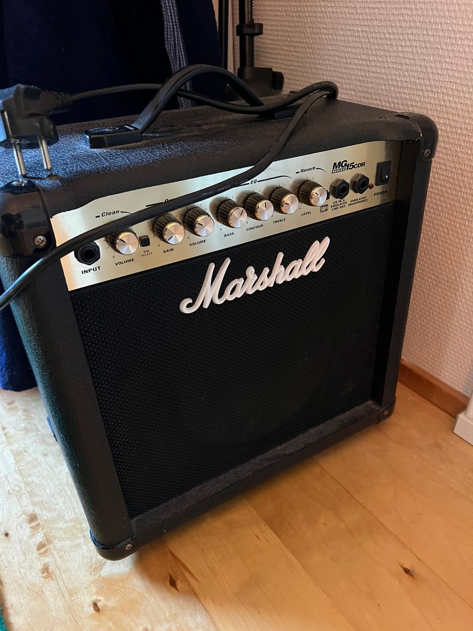 Marshall MG15 vahvistin