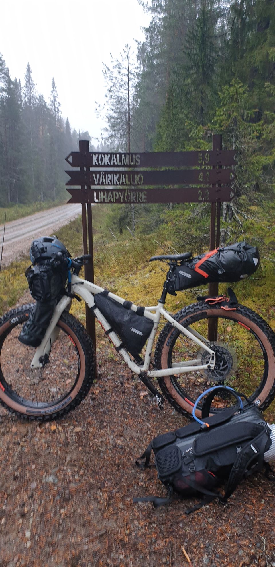 Fatbike Salsa Mukluk varusteineen