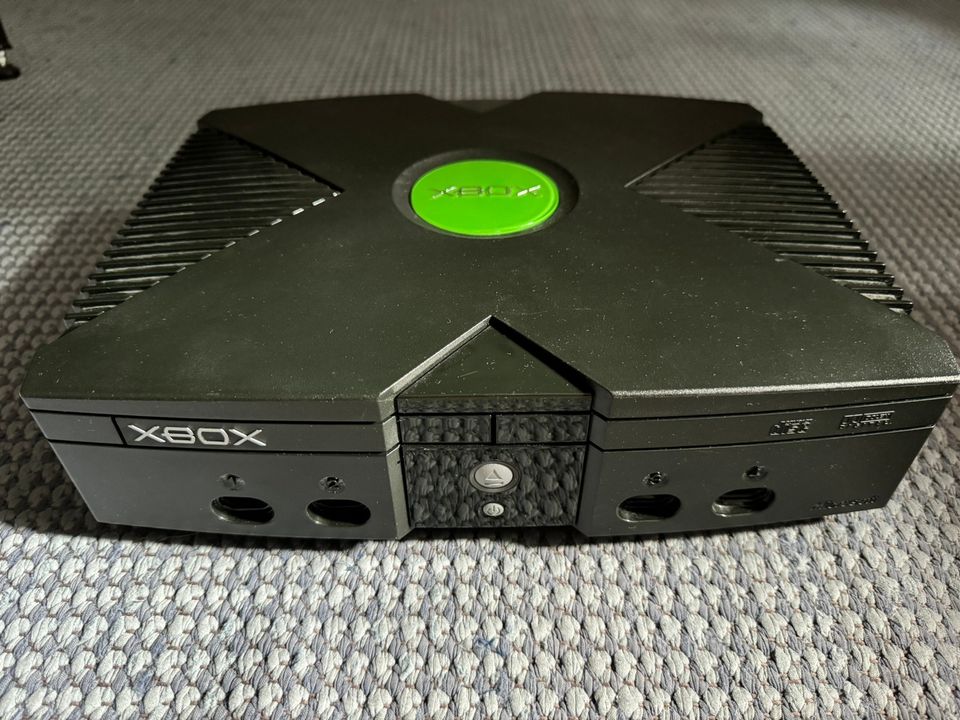 Xbox Original (2001) + pelit