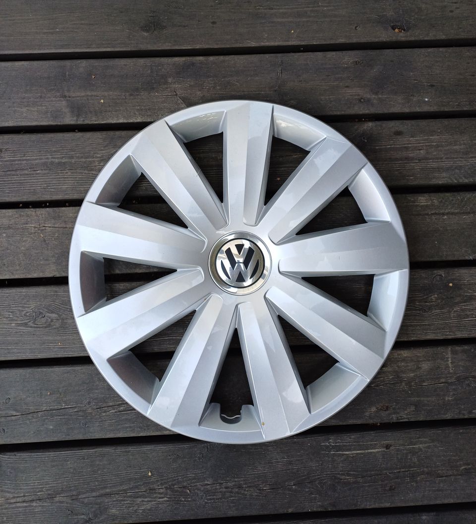 Volkswagen pölykapselit 15" 4 kpl