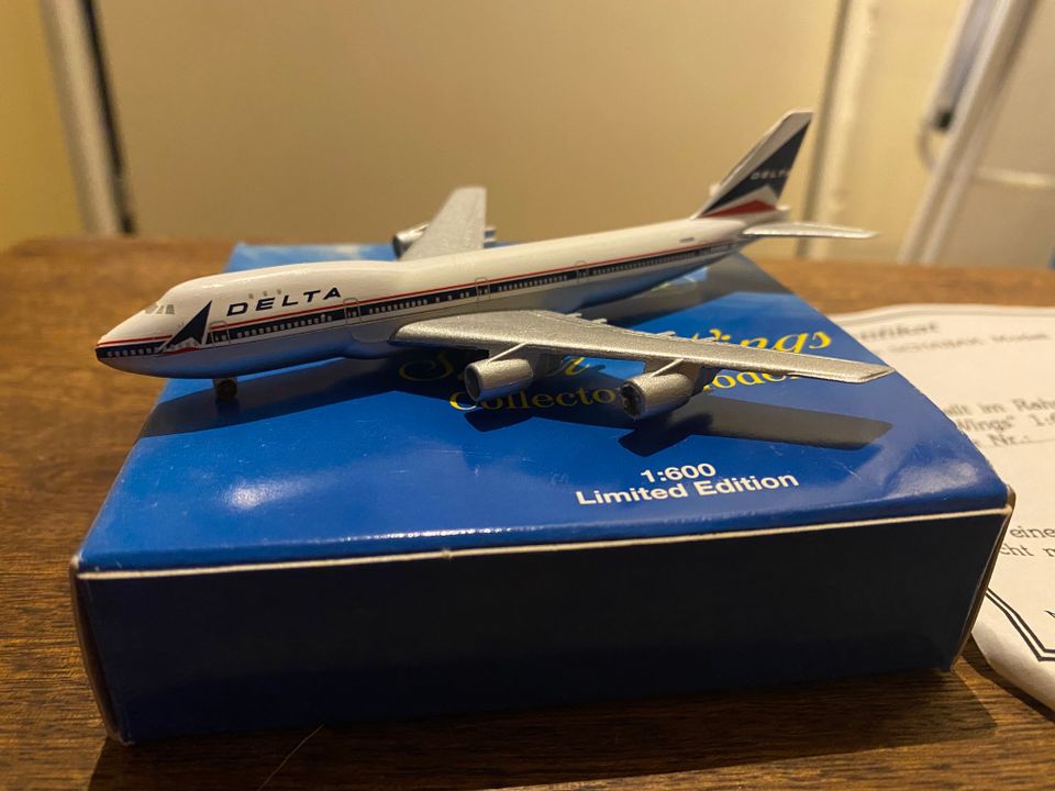 1/600 Schabak Silver Wings Delta Boeing 747