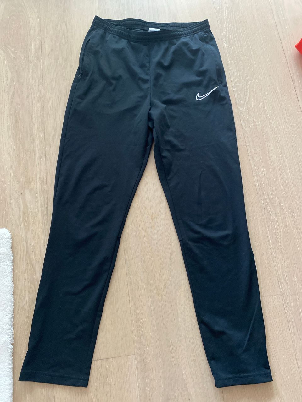 Nike verkkarit (M)