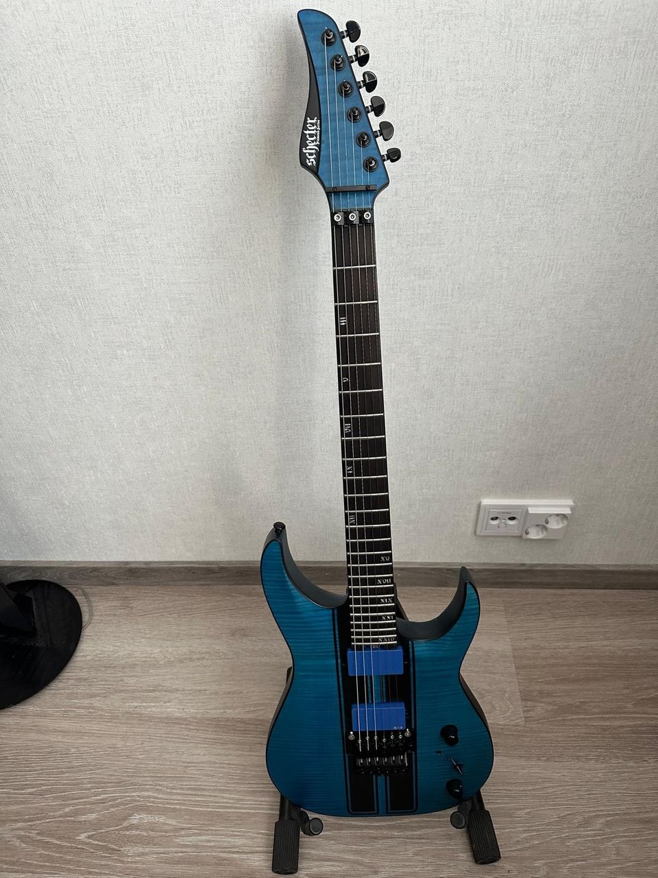 Schecter Banshee GT Floyd Rose - Trans Blue