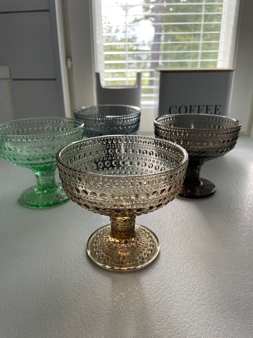 Iittala Kastehelmi jalallinen kulho