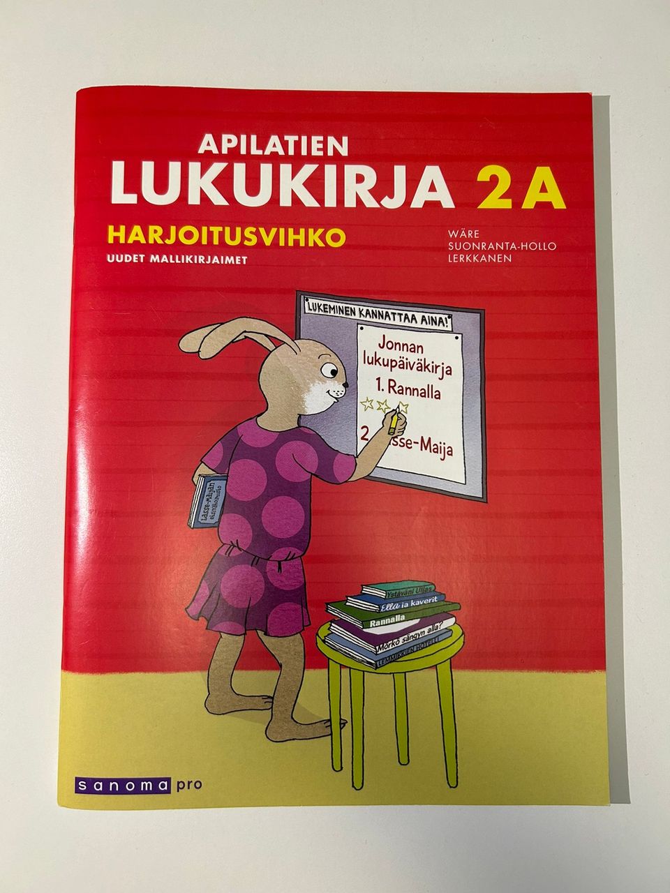 Apilatien lukukirja 2A harjoitusvihko uusi