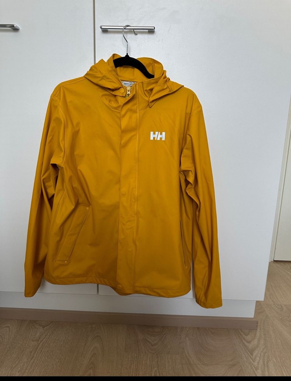 Helly Hansen sadetakki