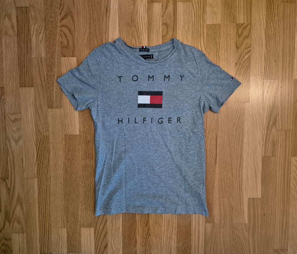 Tommy Hilfiger t-paita 152 kokoa