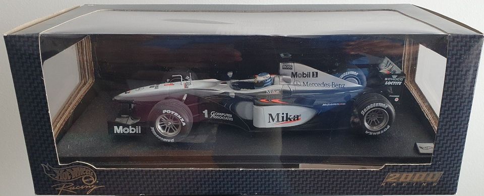 Mika Häkkinen McLaren MP4-15 2000 Formula 1