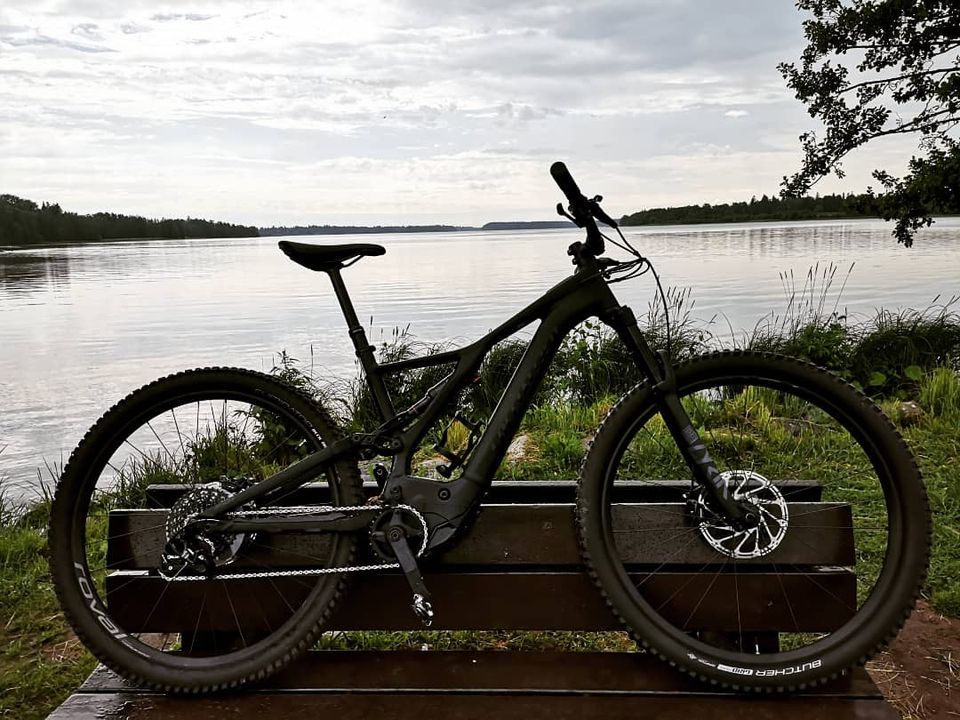 Specialized Turbo Levo Comp 2021 maastopyörä 700wh