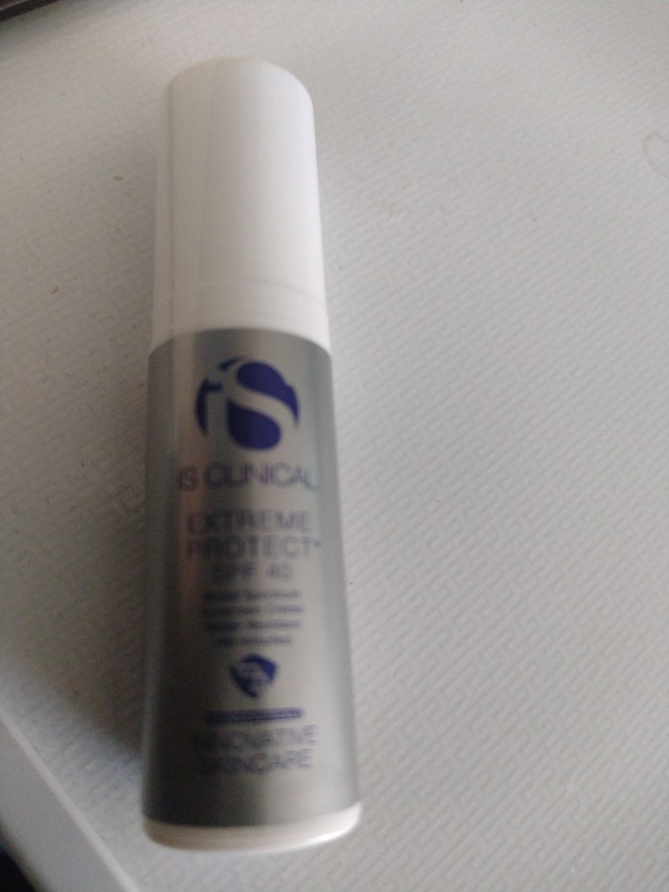 IS Clinical Extreme Protect SPF 40 (5mg)