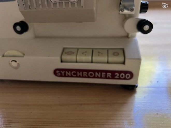 Filmiprojektori Noris Synchroner 200