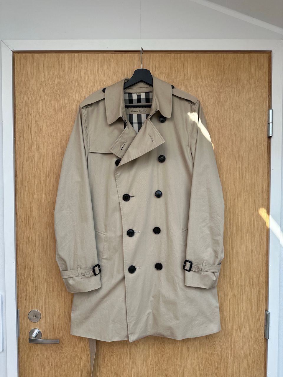 Burberry Kensington Trench Coat