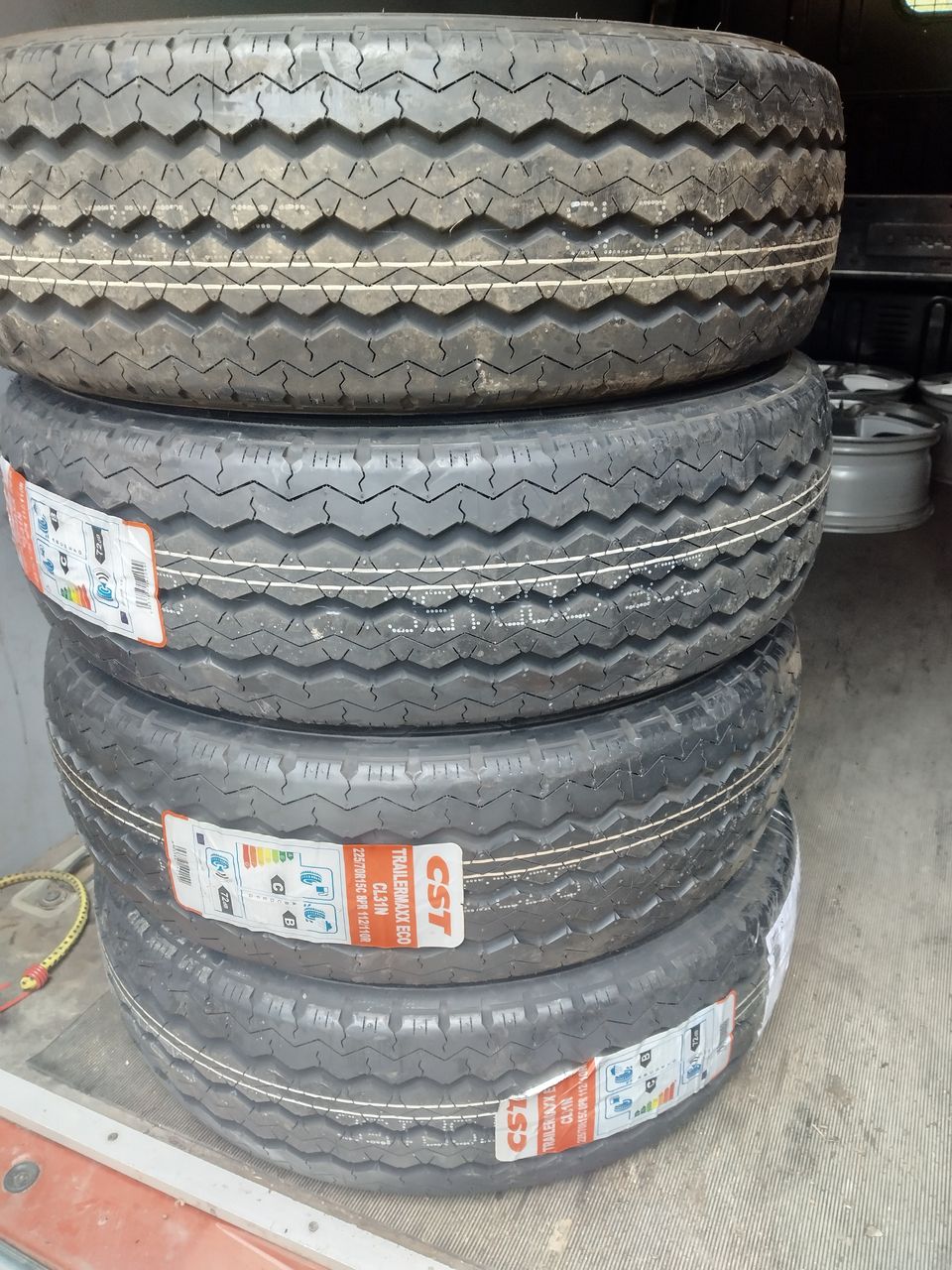 225/70 r15c kesärenkaat