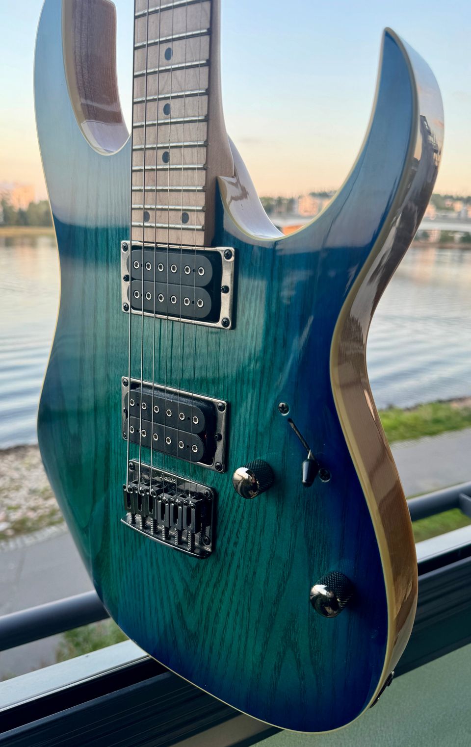 Ibanez RG421AHM