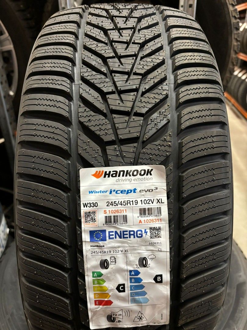 245/45R19 102V XL Hankook I*Cept Evo3