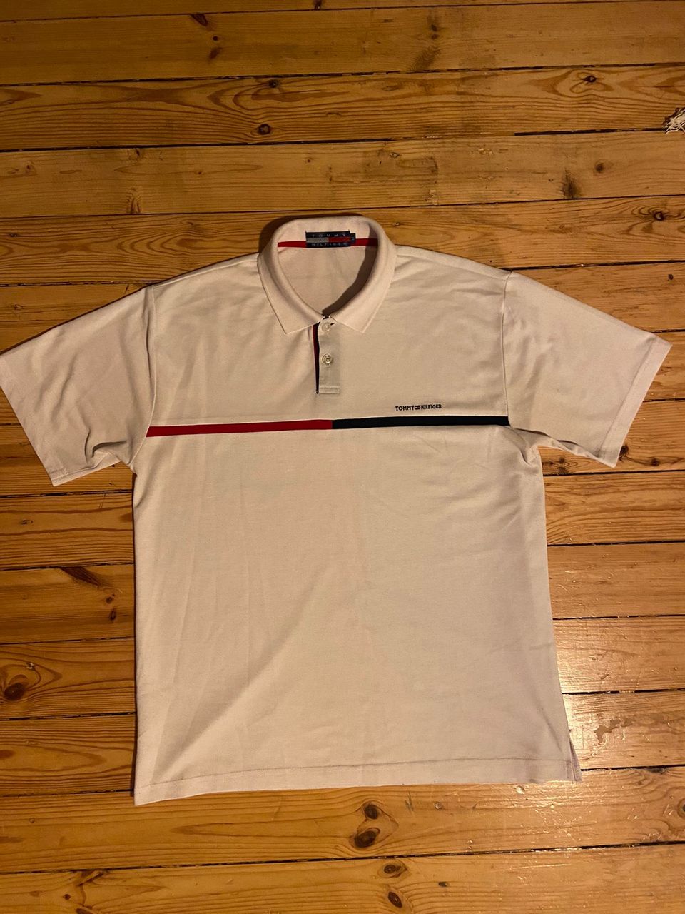 Tommy Hilfiger t-paita