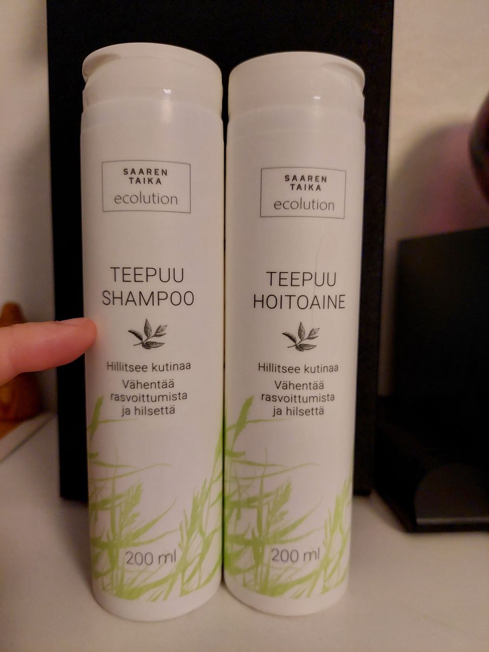 Saaren Taika Ecolution Teepuu shampoo ja hoitoaine