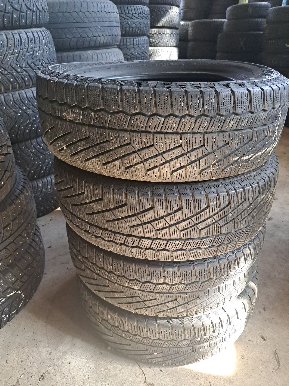 Conti 195/65R15 kitkasarja